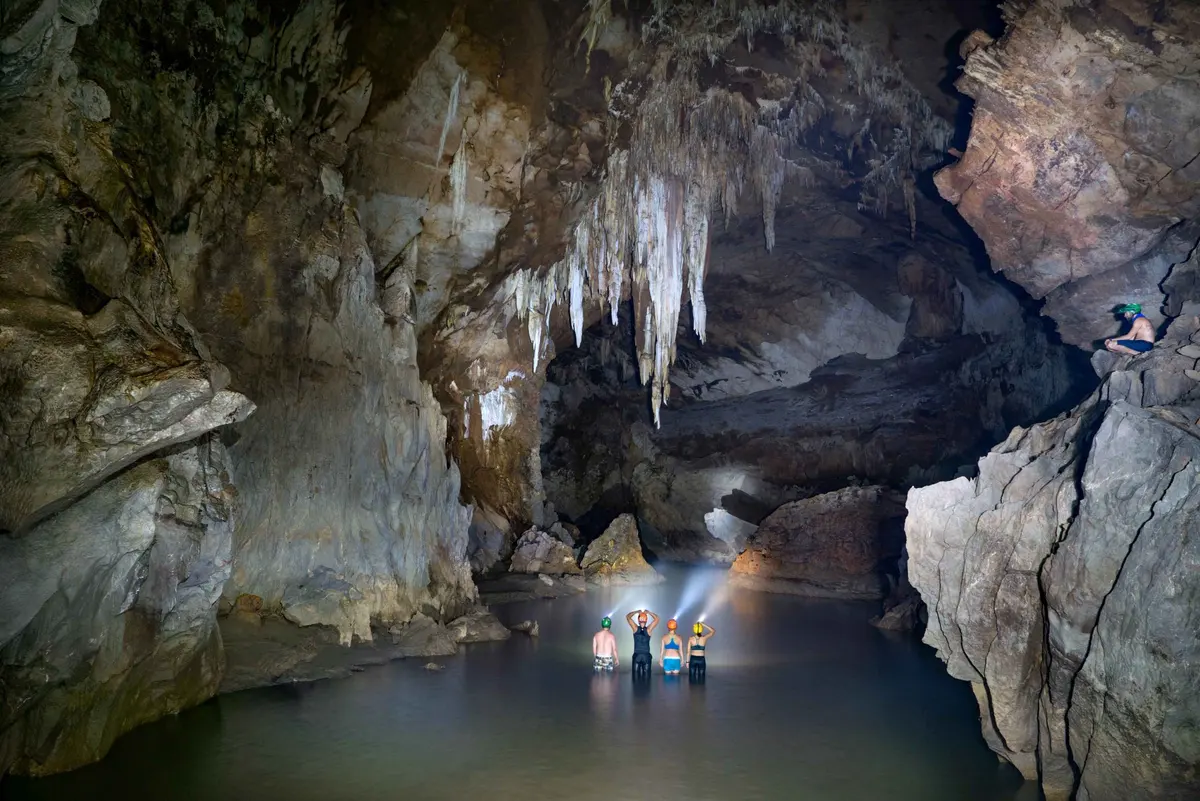 Caving near Cave Lodge – photo 5