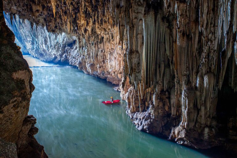 Cave Lodge Kayaking